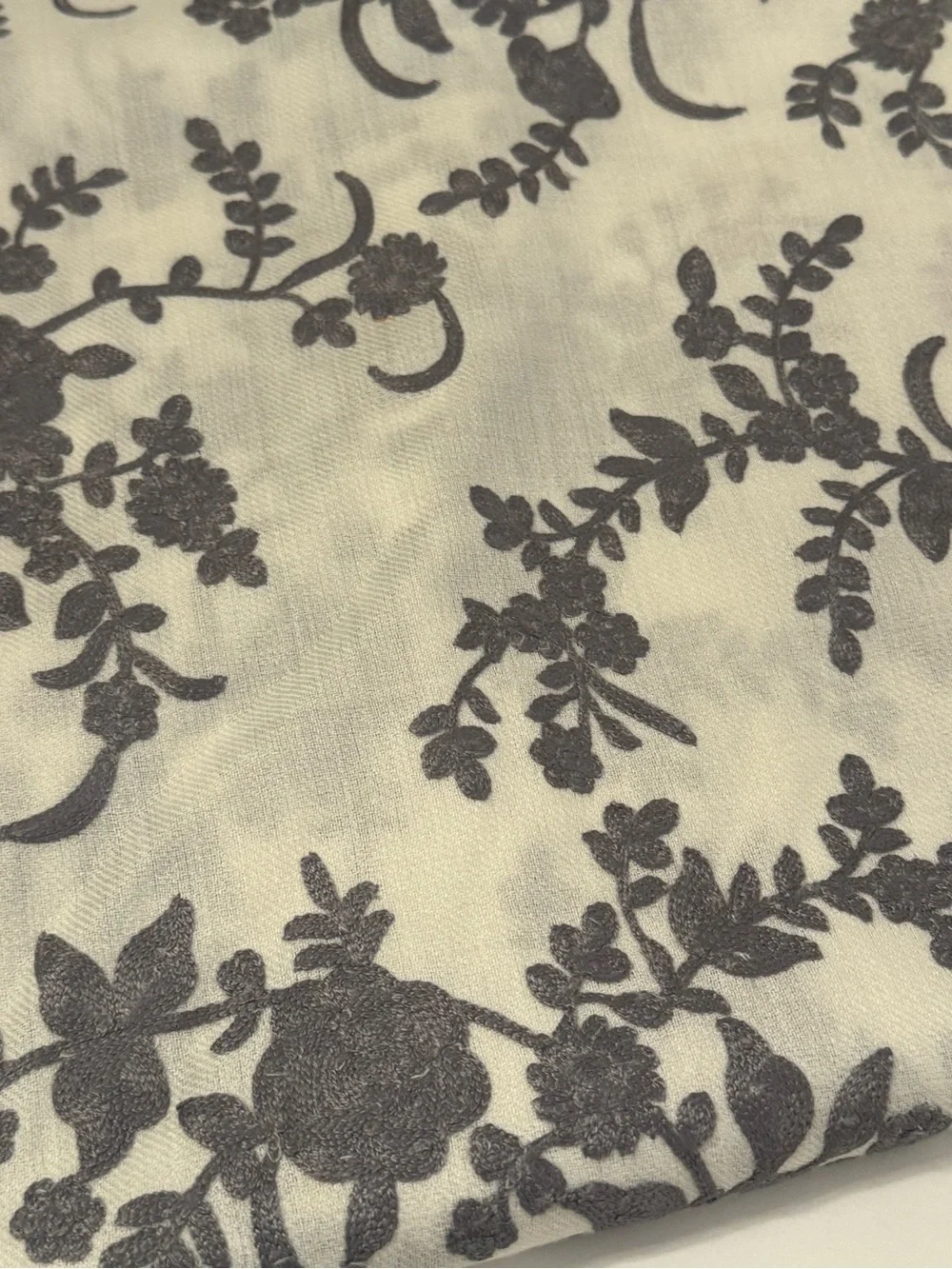 Pashmina Kashmiri Aari Embroidery Scarf, Embroidered Kashmiri Shawl